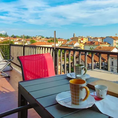 Riviera, Large Four-room With Balcony And Partial View