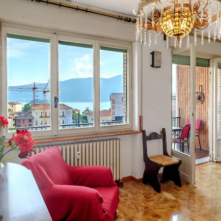 Riviera, Large Four-room With Balcony And Partial View * Pallanza